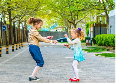 2024年小龙女取什么名字好听，属龙女孩高雅有涵养的名字